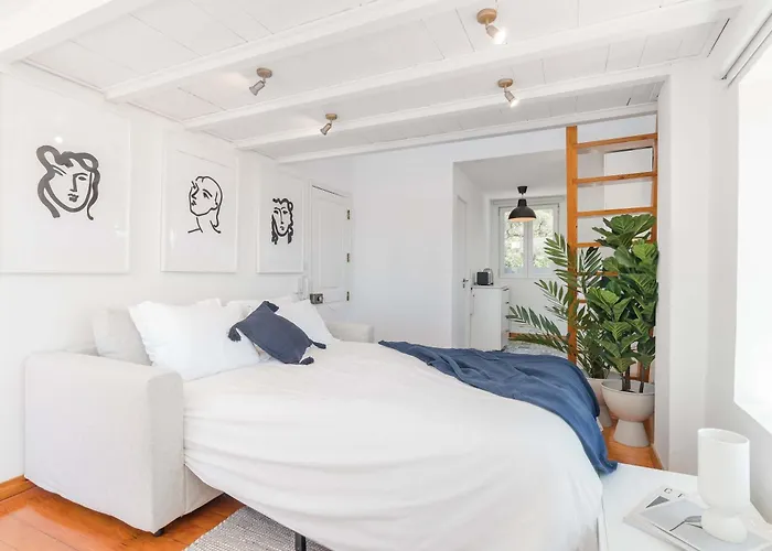 Alcantara 1br With Terrace & View Apartment *